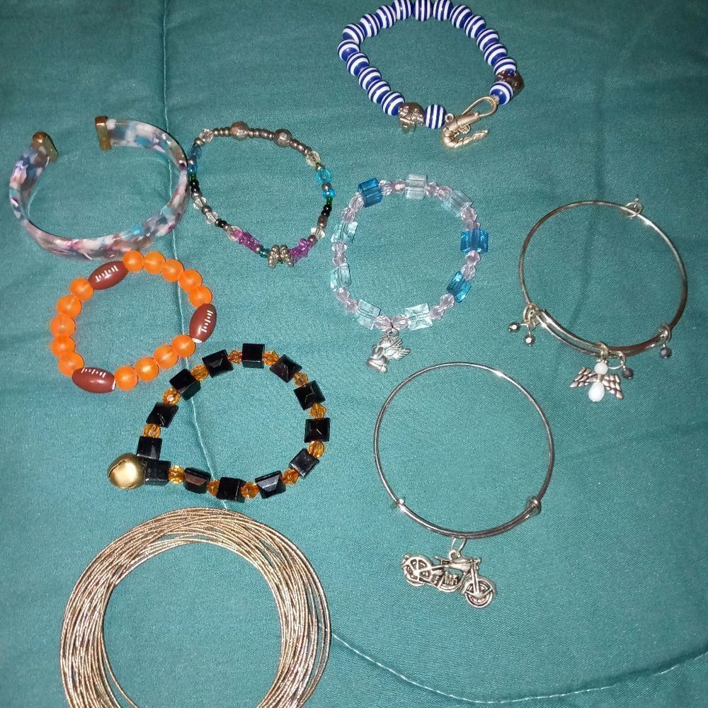 Randomized Bracelet bundle  